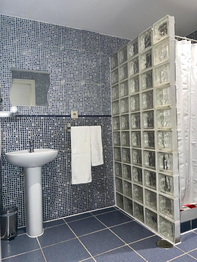 Hostal Abaaly Мадрид Екстер'єр фото