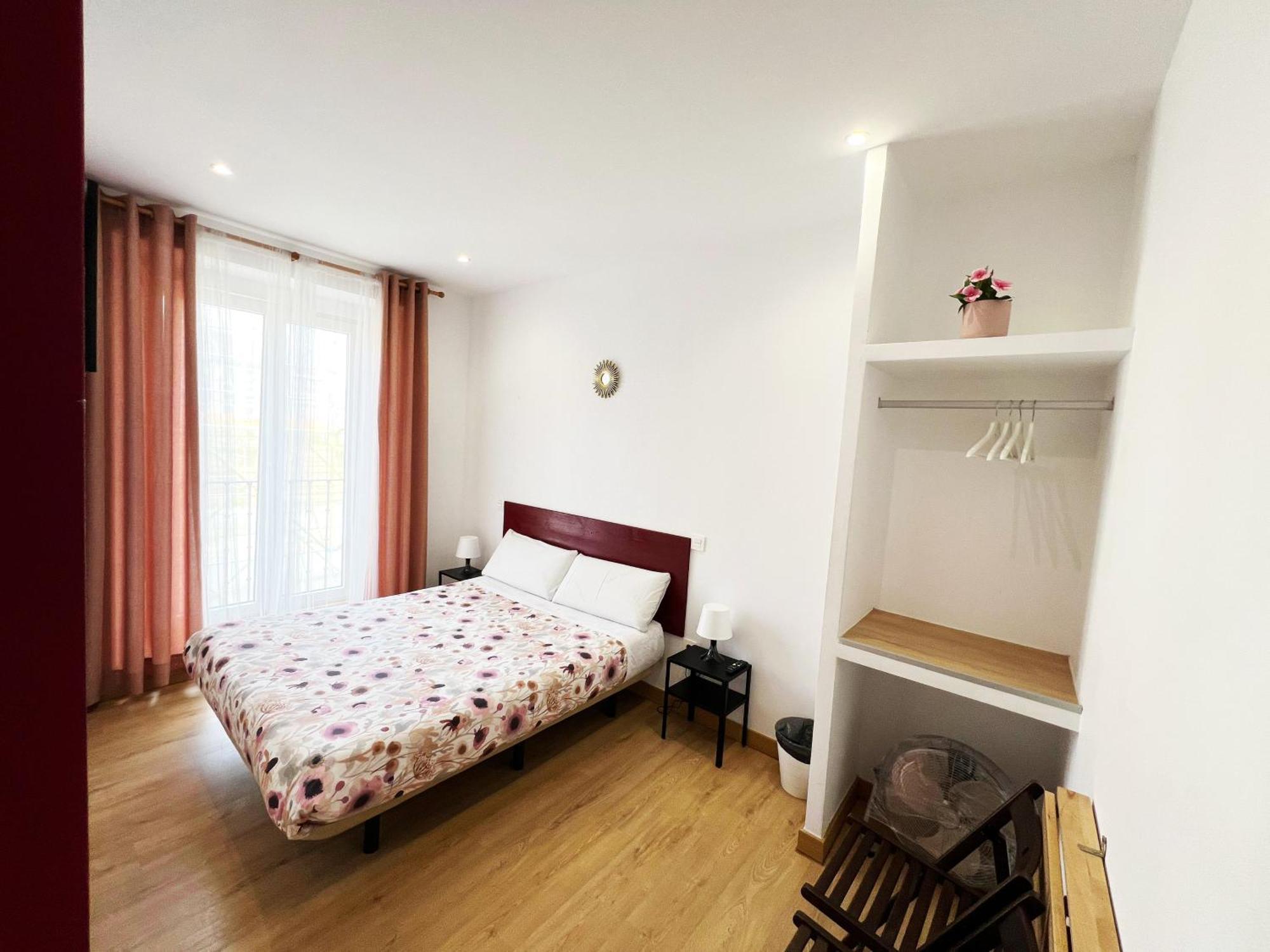 Hostal Abaaly Мадрид Екстер'єр фото