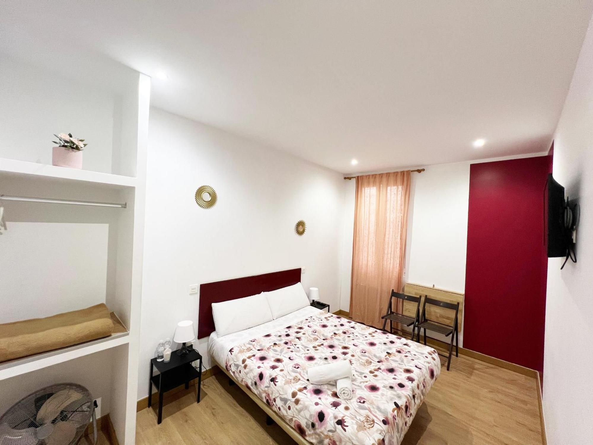 Hostal Abaaly Мадрид Екстер'єр фото