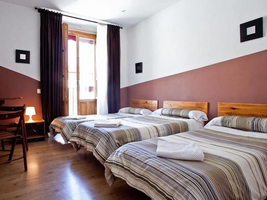 Hostal Abaaly Мадрид Екстер'єр фото