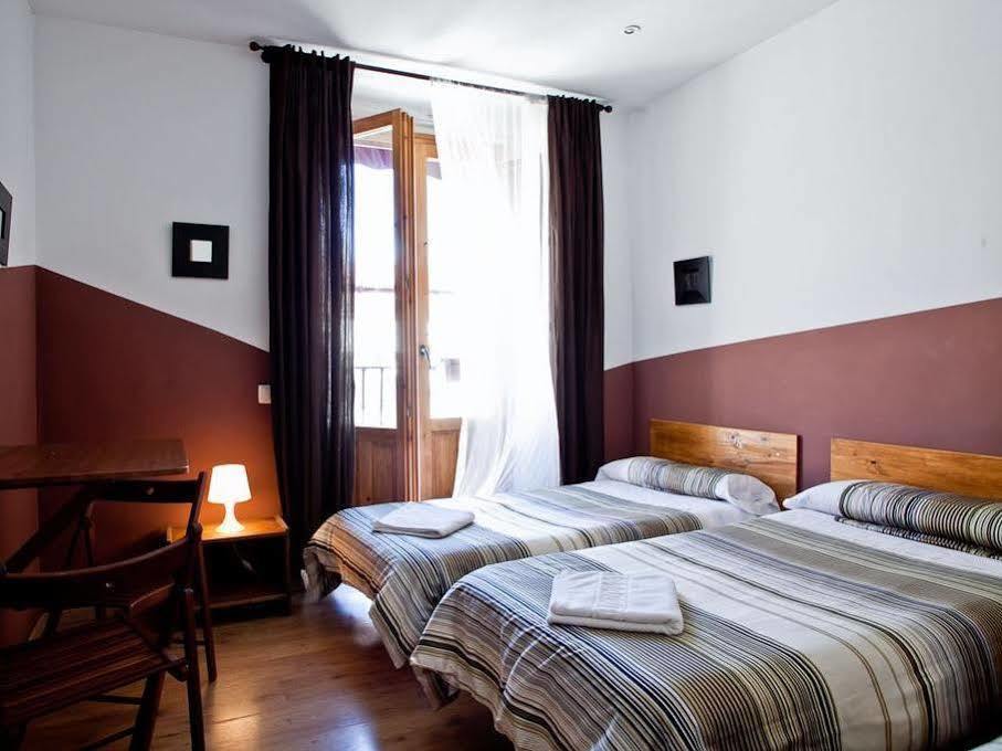 Hostal Abaaly Мадрид Екстер'єр фото